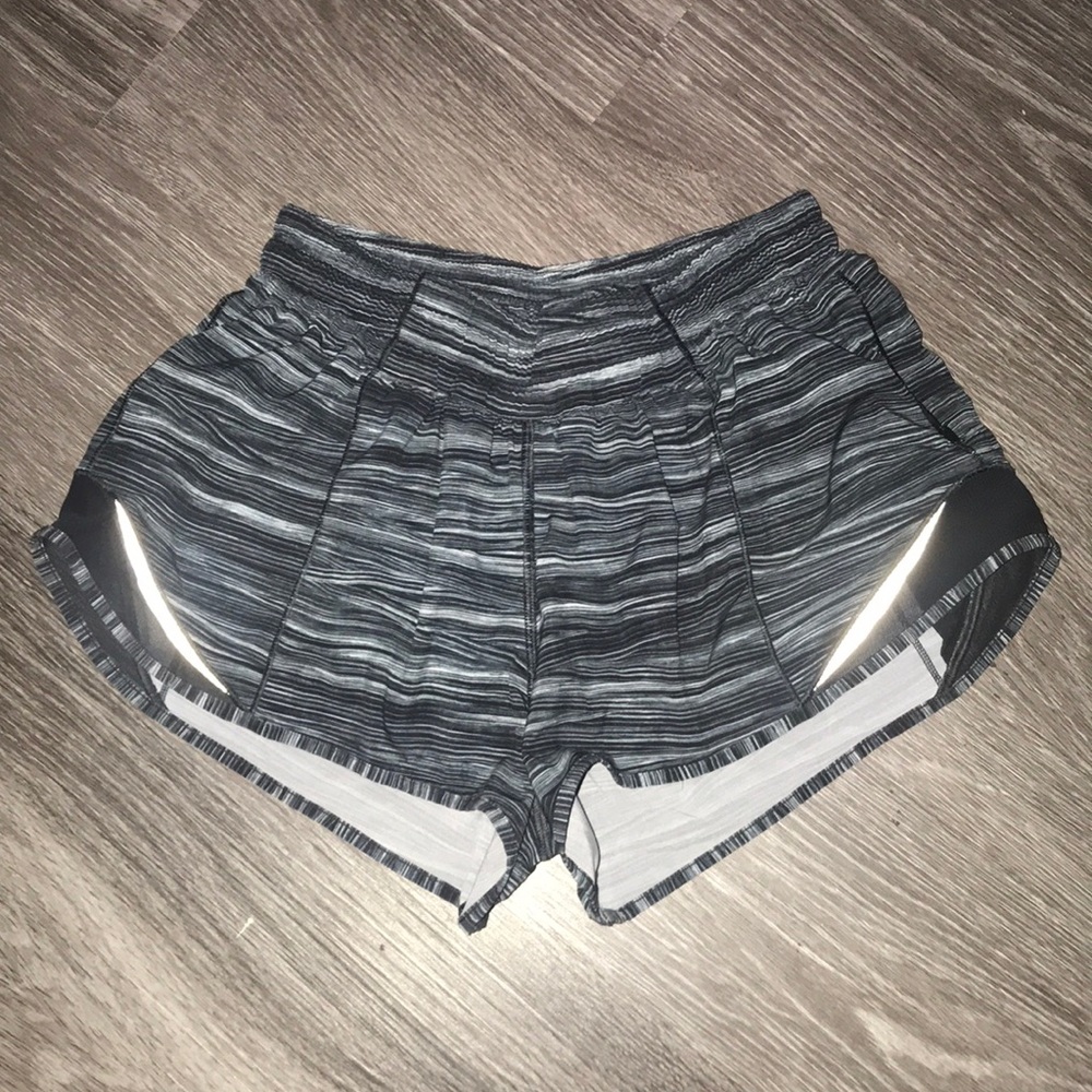 Lululemon workout shorts - perfect condition